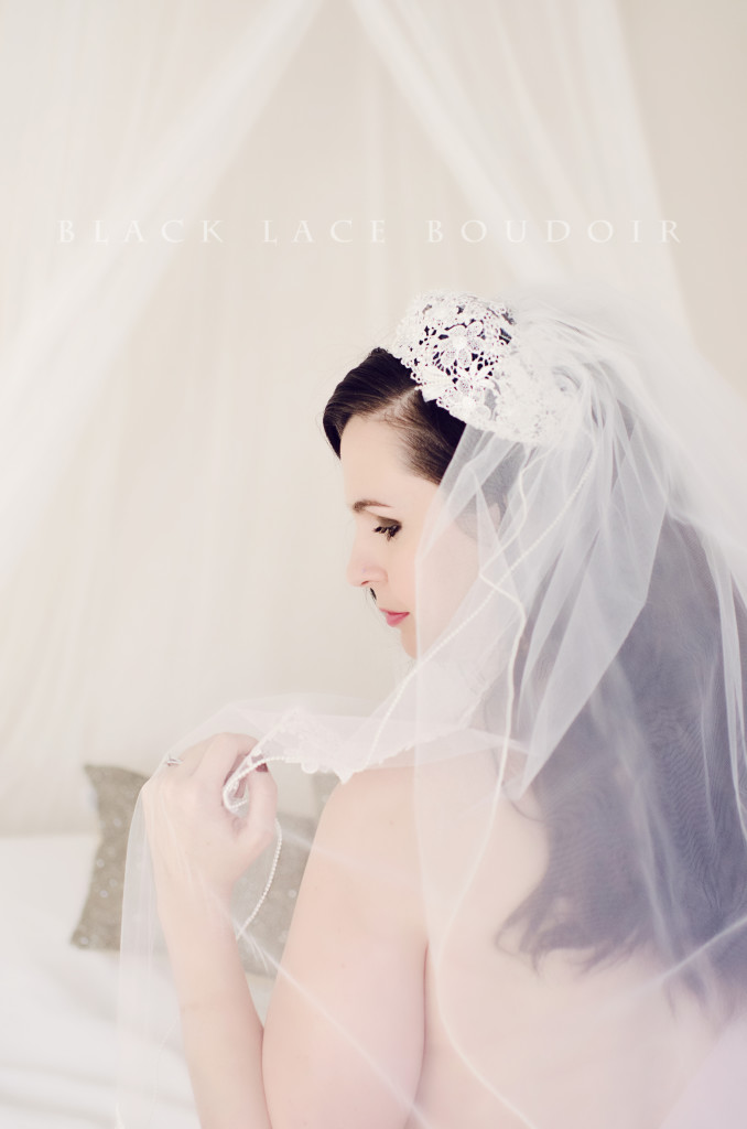vintage lace bridal boudoir, bridal boudoir photography near me, luxe bridal boudoir, Black Lace Boudoir, classy bridal boudoir photos, Fredericksburg, VA