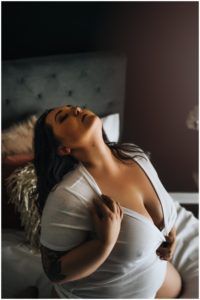 Curvy Women - Fredericksburg VA Boudoir