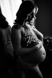Black and white maternity boudoir photography.